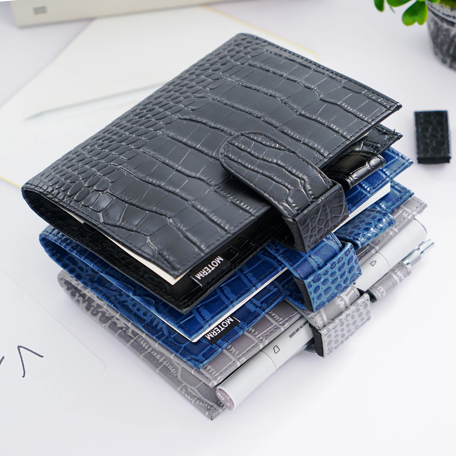 Moterm Leather Penloop Elastic - Vintage Leather Journal Notebook review and price